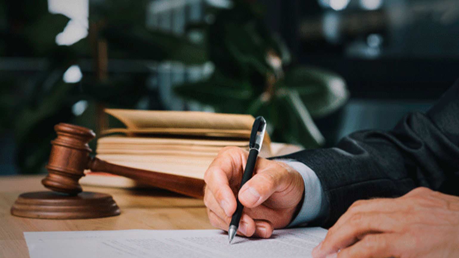 نگارش انواع دادخواست و لایحه حقوقی
